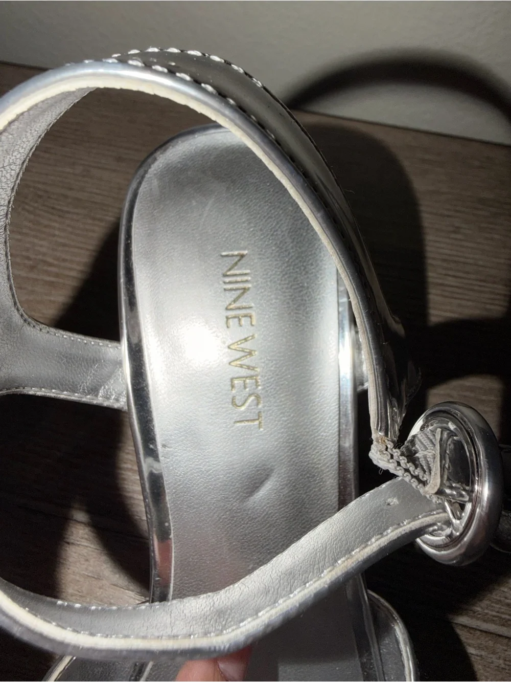 Silver Metallic Women's heels size 7 1/2